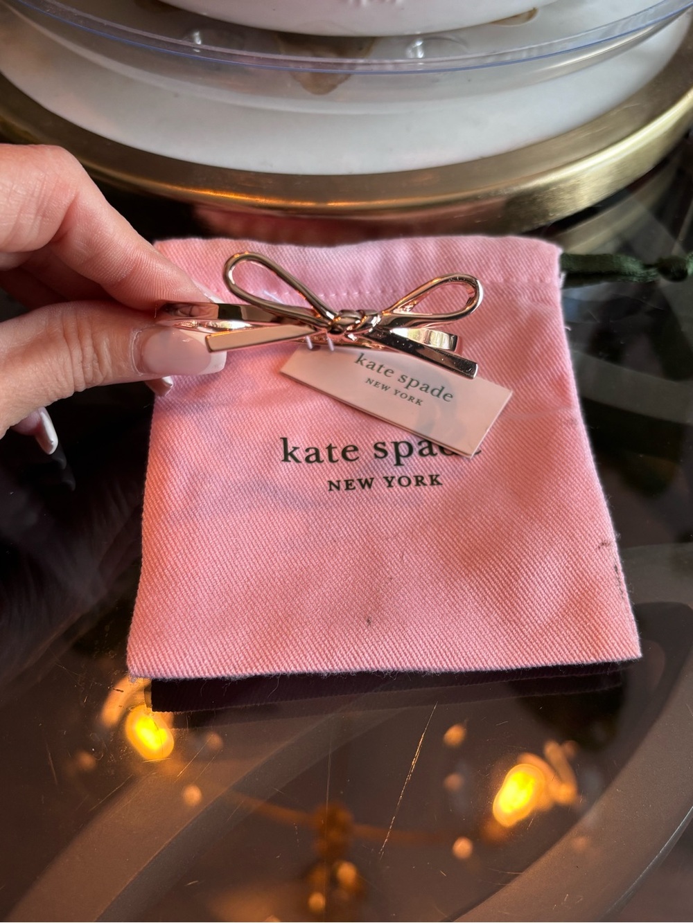 ✨✨Kate spade
Gold Bow Bracelet ✨✨✨